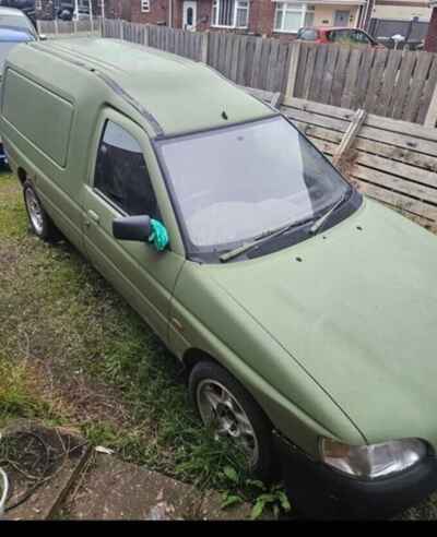 ford escort van 1 8TD 75 2001