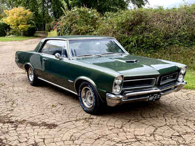 1965 PONTIAC GTO Tri-power manual V8  fully restored Hot Rod American GM