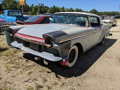 1957 Ford Fairlane Skyliner