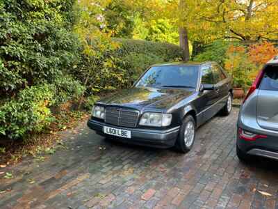 1994 Mercedes-Benz LEFT HAND DRIVE 200E [W124]  SALOON Petrol Automatic