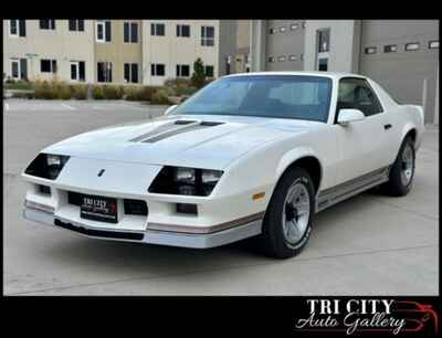 1984 Chevrolet Camaro 1984 CHEVROLET 5 0 H O. 5-SPD CAMARO Z28 - LIKE NE