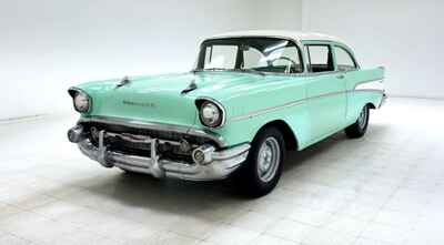 1957 Chevrolet Bel Air / 150 / 210 2-Door Sedan