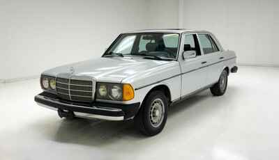 1984 Mercedes-Benz 300-Series Sedan