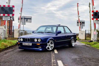 1991 BMW E30 320i SE