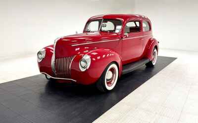 1940 Ford Deluxe Tudor Sedan