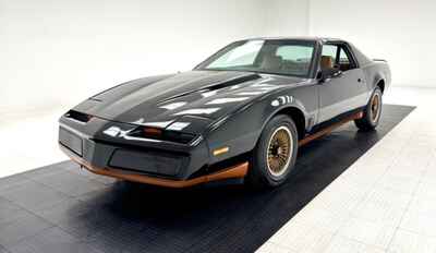 1982 Pontiac Firebird Trans Am Tribute