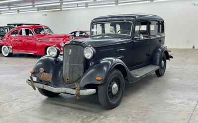 1934 Plymouth PE Deluxe 4-Door Sedan