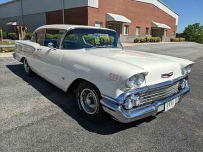 1958 Chevrolet Bel Air / 150 / 210 2-Door Hardtop Sport Coupe