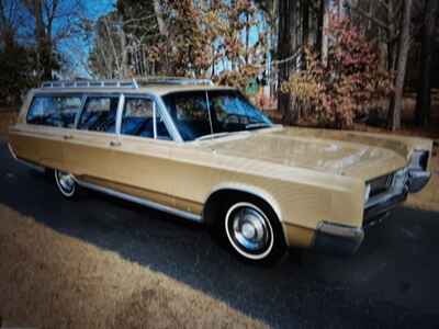 1967 Chrysler Town and Country