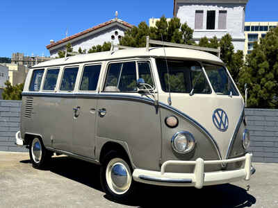 1967 Volkswagen Bus / Vanagon