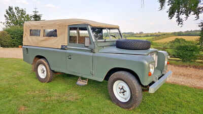 Land Rover 109 Series 3