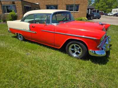 1955 Chevrolet Bel Air / 150 / 210