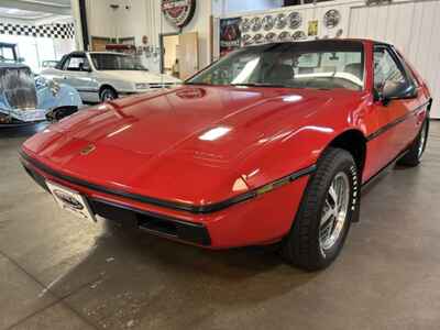 1984 PONTIAC Fiero SE