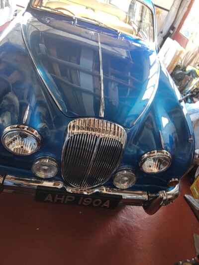 DAIMLER 2 5 V8 1963 COMPLETLY RENOVATED A FEW YEARS AGO IN UNBELIEVABLE CONDITIO