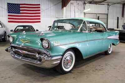 1957 Chevrolet Bel Air / 150 / 210