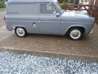 Ford Thames 300E Van 1957. 7cwt.