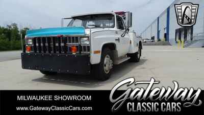 1981 Chevrolet C30 Tow Truck