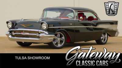 1957 Chevrolet Bel Air / 150 / 210