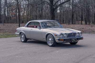 1975 Jaguar XJ12