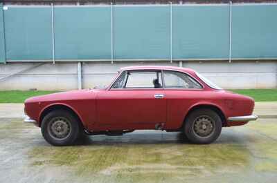 Alfa Romeo Giulia 1600 GT Junior, RHD . Restoration project ,, Barn find .