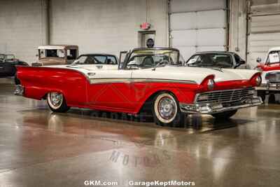 1957 Ford Fairlane 500 Skyliner