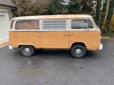 1973 Volkswagen Bus / Vanagon