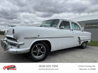 1953 Ford Customline Sedan