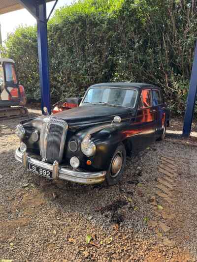 daimler majestic classic car