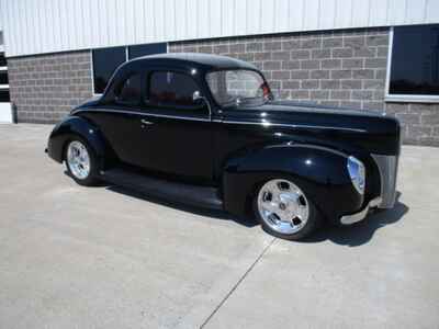 1940 Ford Custom Hot Rod Coupe