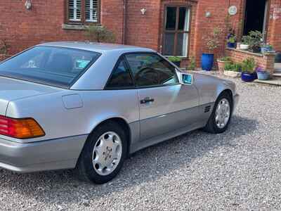 Lovely conditioned Mercedes -Benz SL500 Silver Registered 1995