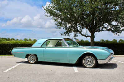 1962 Ford Thunderbird