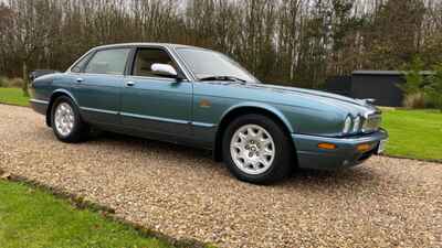 Jaguar xj V8-Sport -1997-Very low miles -immaculate .