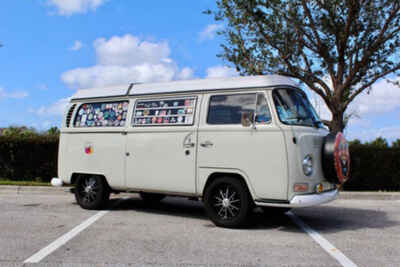 1969 Volkswagen Westfalia Camper