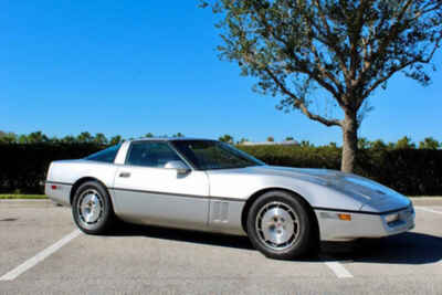 1986 Chevrolet Corvette Base 2dr Hatchback