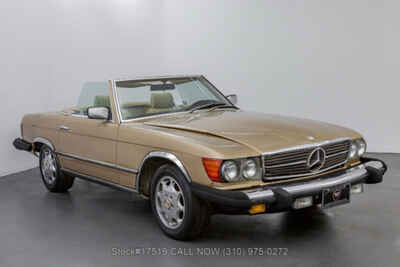 1982 Mercedes-Benz 200-Series