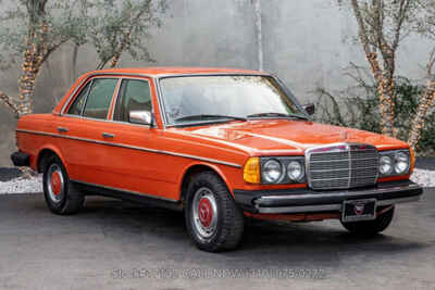 1977 Mercedes-Benz 200-Series