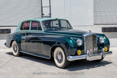 1958 Bentley S1 Saloon Right-Hand-Drive