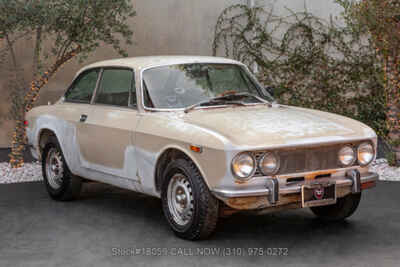 1974 Alfa Romeo GTV 2000