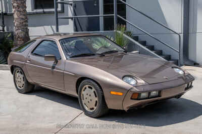 1983 Porsche 928 5-Speed