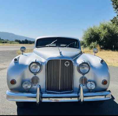 1961 Jaguar Mark IX