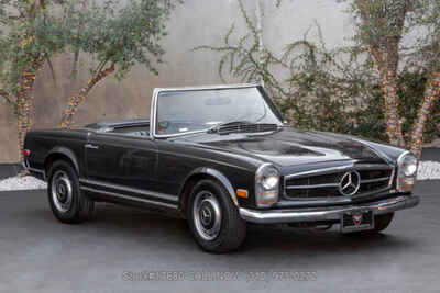 1968 Mercedes-Benz 200-Series