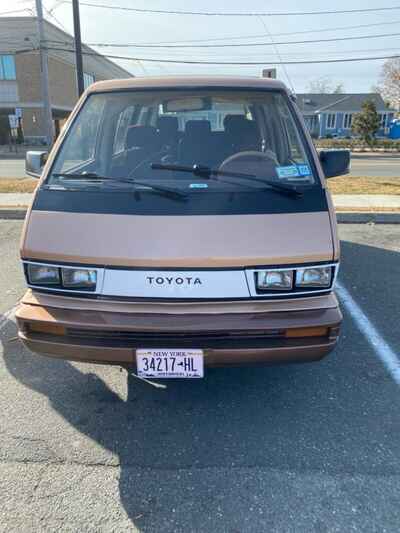 1984 Toyota Van Wagon LE