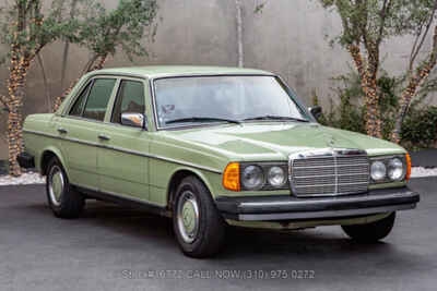 1977 Mercedes-Benz 300-Series