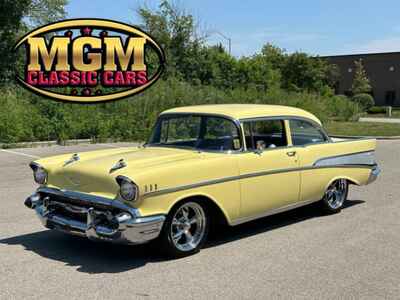 1957 Chevrolet Bel Air / 150 / 210 SUPER CLEAN FROM TENNESSEE AIR CONDITIONING