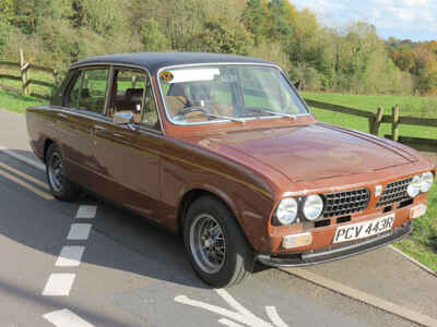 Triumph Dolomite 1500 HL classic car converted to run on LPG, 1977 Alloys OD BOX