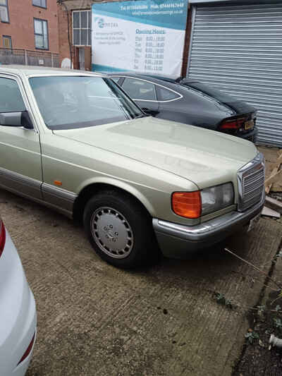 Mercedes-Benz 300 SE 1986 Green Beige Leather Interior Petrol Automatic