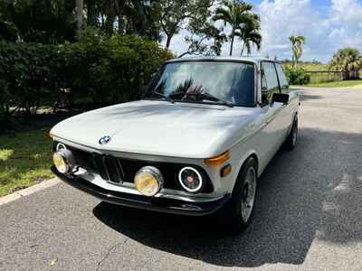 1976 BMW 2000 base