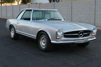 1967 Mercedes 200-Series