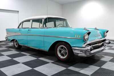 1957 Chevrolet Bel Air / 150 / 210