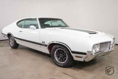 1970 OLDSMOBILE 442 W-30 HOLIDAY COUPE